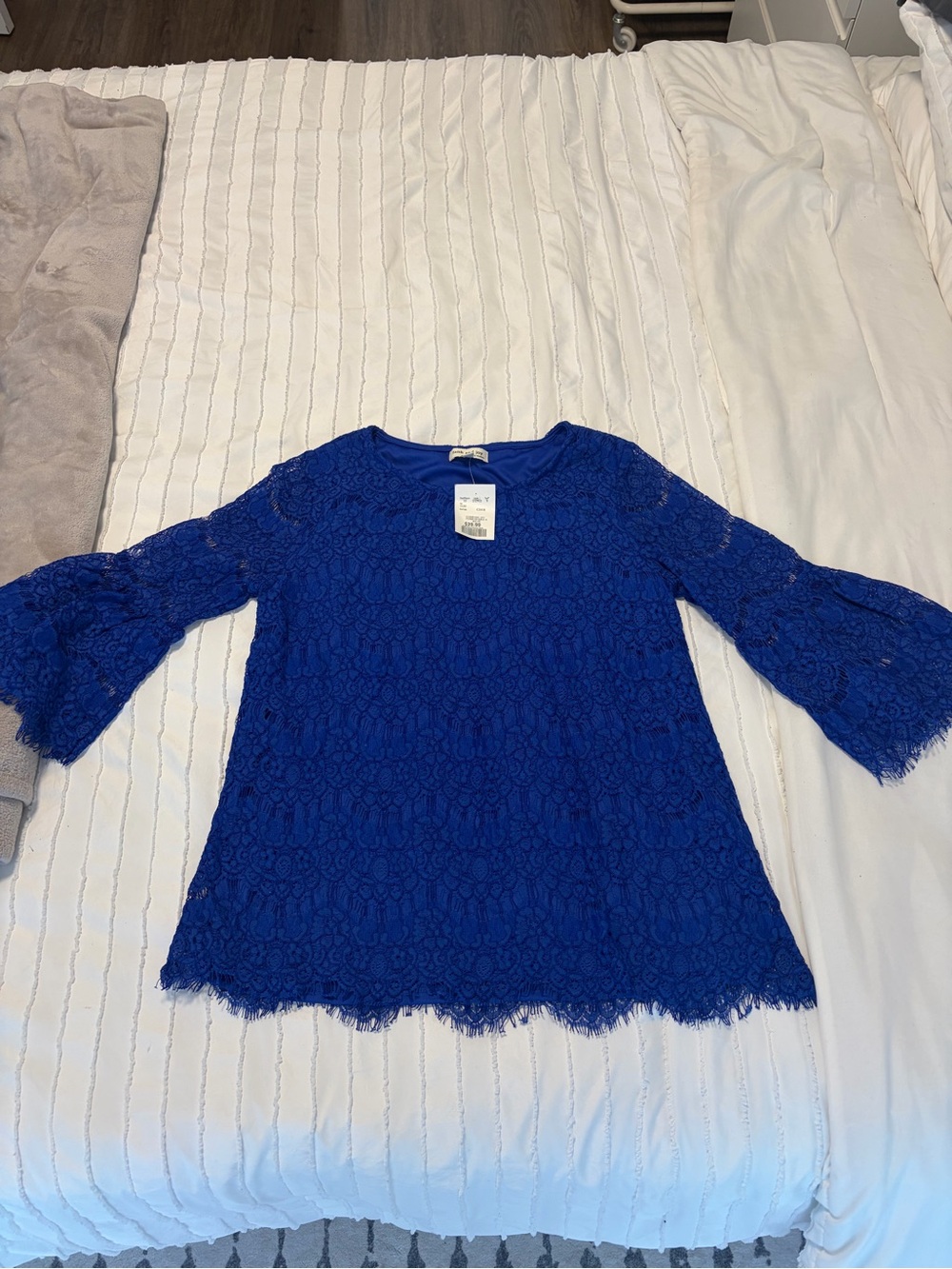 Faith and Joy Royal Blue Lace Bell-Sleeve Blouse size small